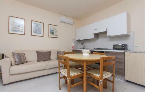 One-bedroom Apartment In Sorici