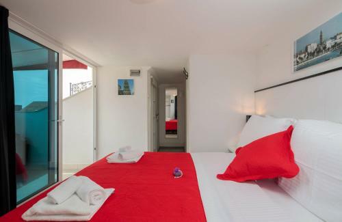 Apartamentos Plr-peristyle Luxury Rooms