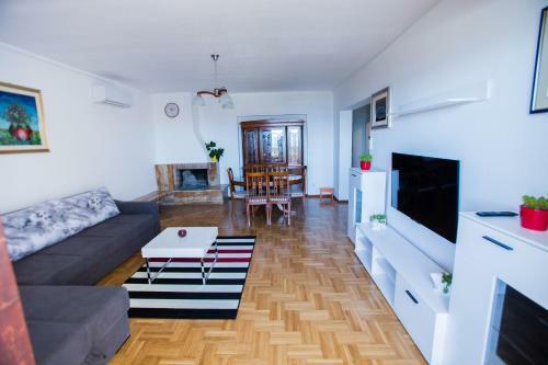 Grand View Apartments