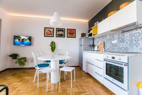 Grand View Apartments