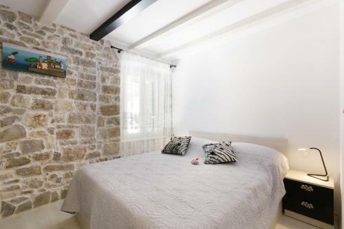 Apartment Stone