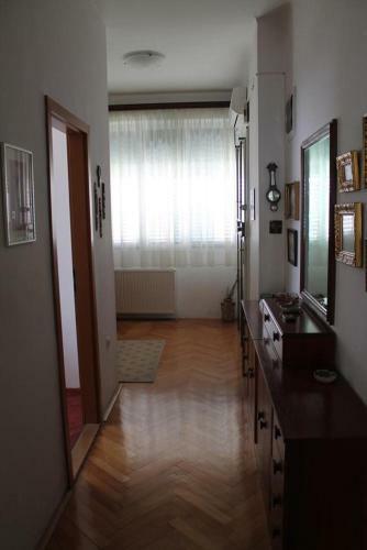 Apartments With Wifi Split - 11285