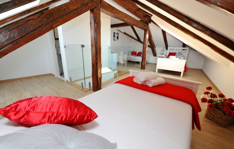 Hostal Luxury Rooms Nirvana