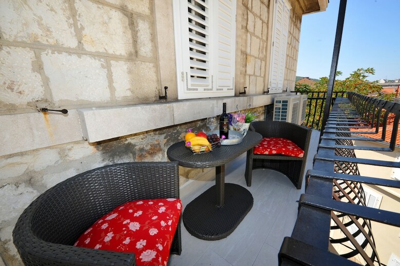 Hostal Luxury Rooms Nirvana