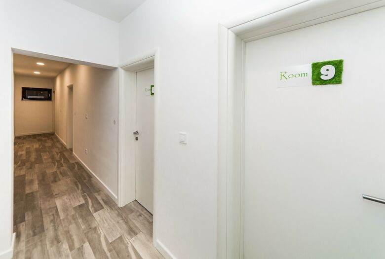 Hostal Rooms & Apartments Bruno