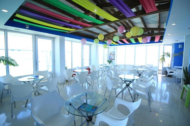 Hotel On Vacation Blue Tone