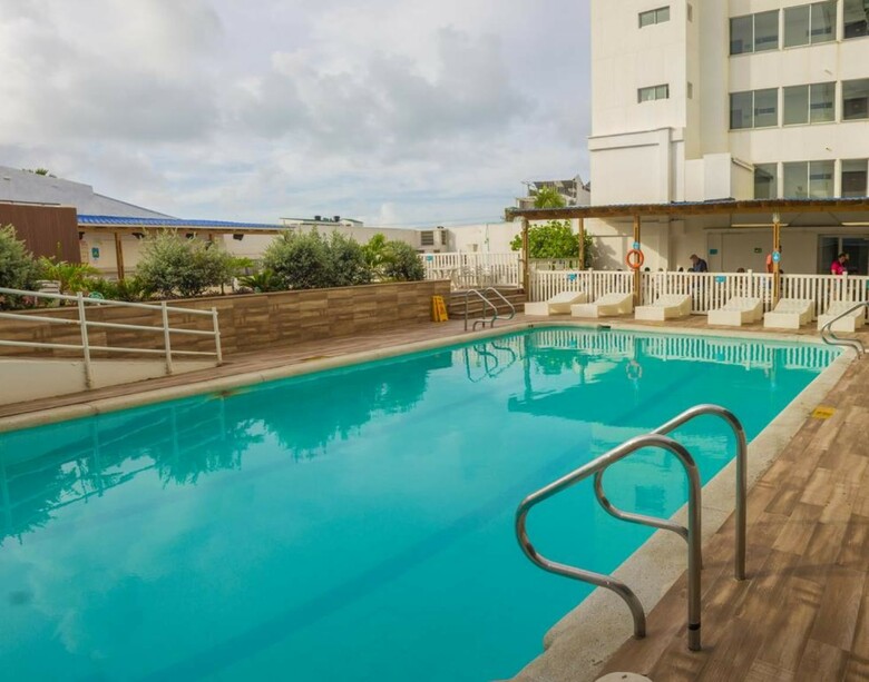 Hotel On Vacation Blue Tone