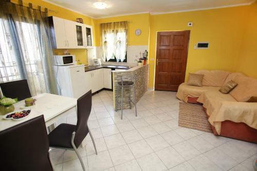 Apartments Coce