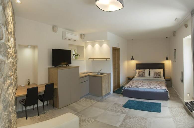 Hostal Situs Residence