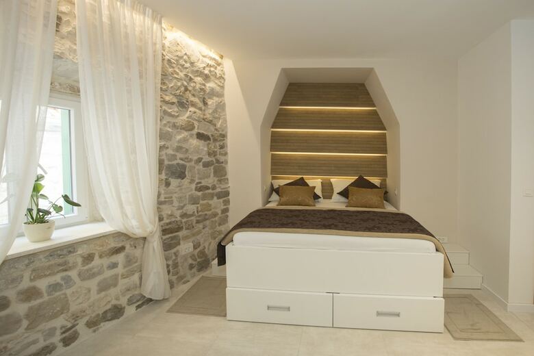 Hostal Situs Residence