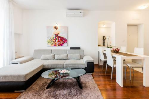 Fairy Of The Seas Apartments