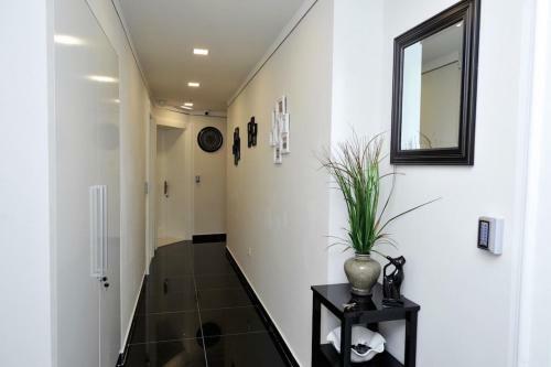 Hostal Palace Queen Mary Luxury Rooms