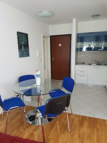 Lct Beacfront Apartment Zs