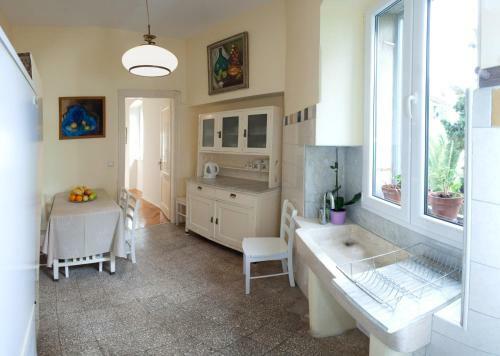 Gianina Apartment