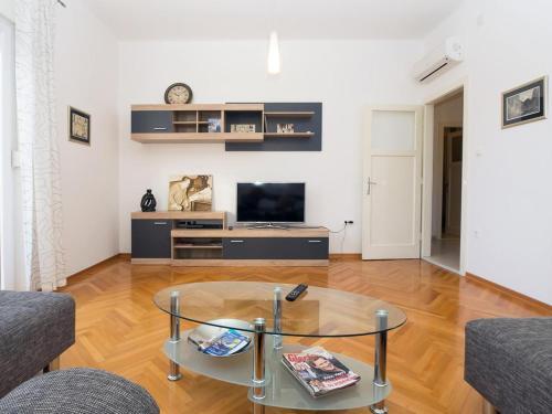 Apartments With Wifi Split - 11255
