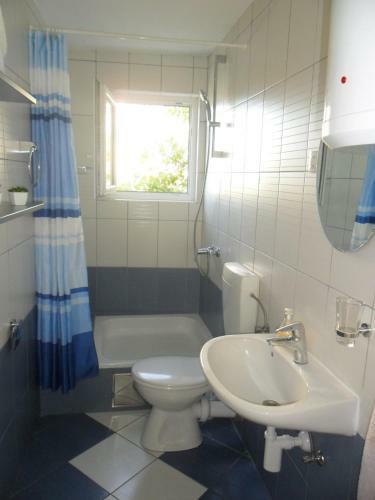 Hostal Apartments & Room Paula
