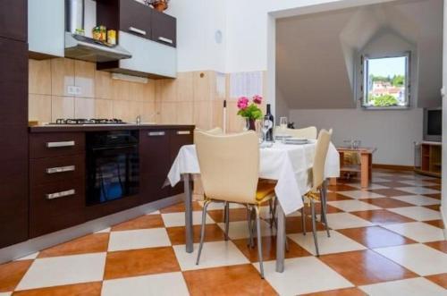 Hostal Apartments Ba?kovic 1518