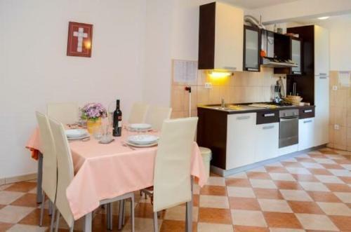 Hostal Apartments Ba?kovic 1518
