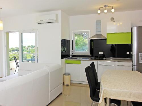 Holiday Home Sre�ko