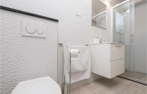 Four-bedroom Apartment In Sreser