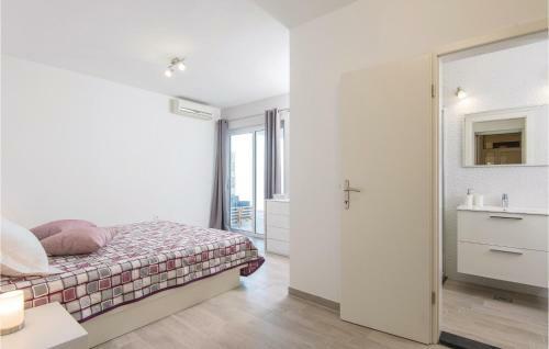 Four-bedroom Apartment In Sreser