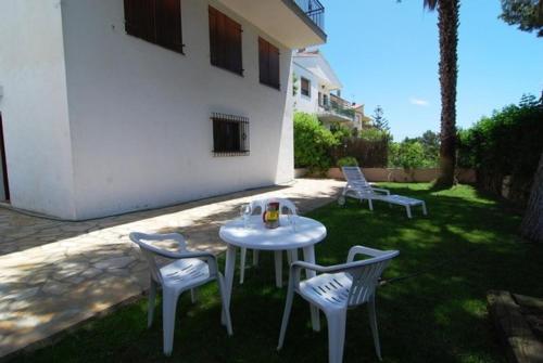 Santa Susanna Villa Sleeps 10 Wifi