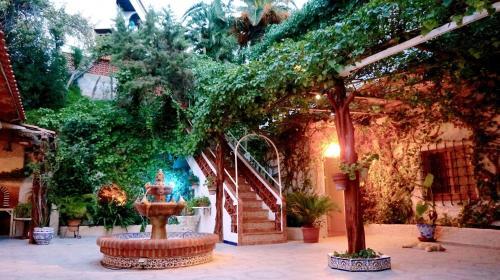Granada Apartments