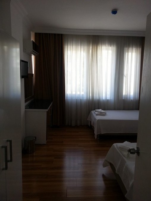 Lara Atalla Hotel