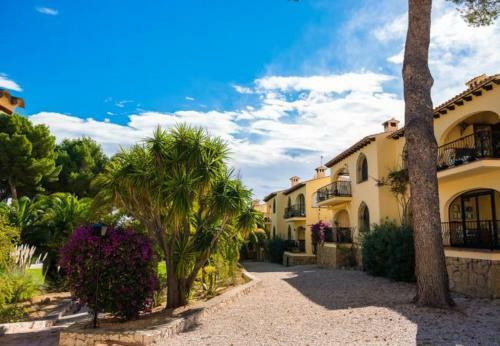 Moraira Apartment Sleeps 4 Pool