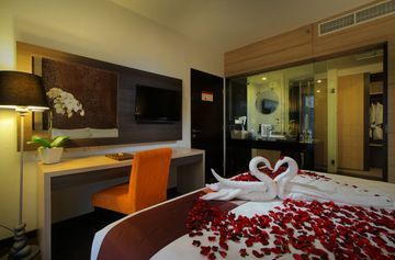B Hotel