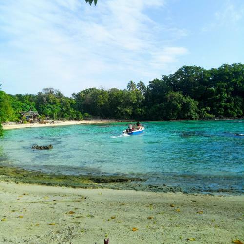 Hotel Hideaway Paradise Beach Bungalows