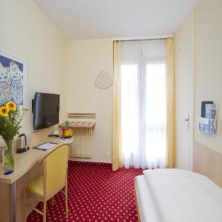 Goldey Swiss Q Hotel