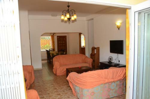 Beau Vallon Villa Apartments