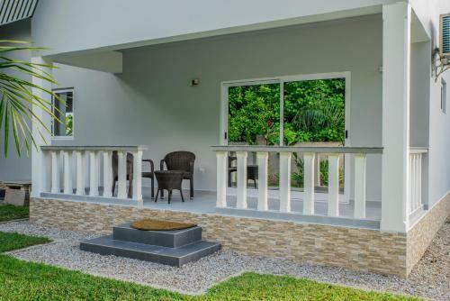 Island Charm Of Praslin