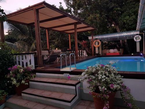 Sea View Lodge