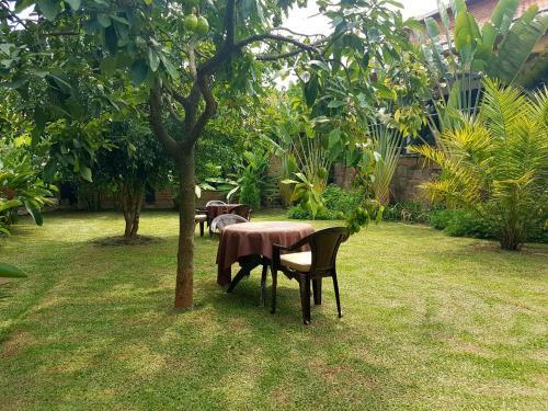 Kanyinya Hills Hotel