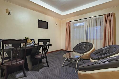 Hill View Hotel & Aparts