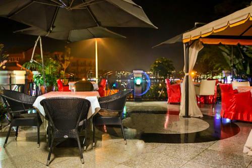 Hill View Hotel & Aparts