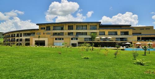 Epic Hotel & Suites
