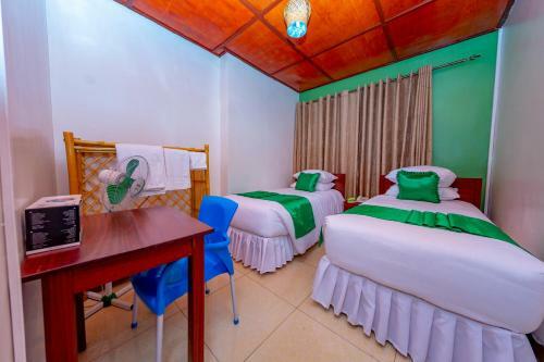 Hostal B.maurice Guest House