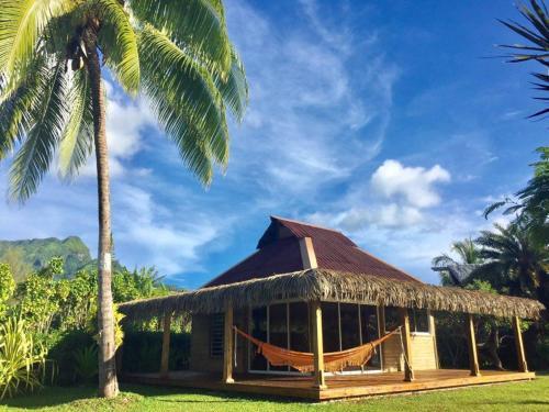Hostal Bungalow Bali Hai