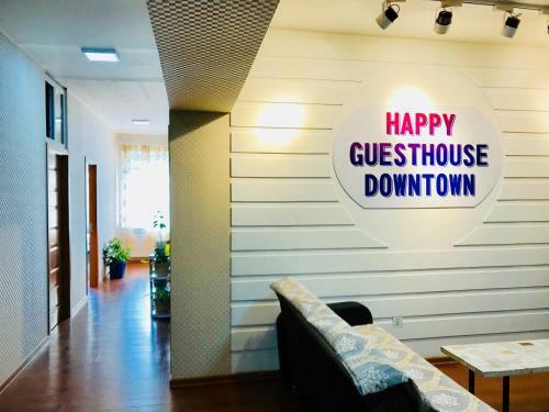 Hostal Happy Downtown Guesthouse & Tours