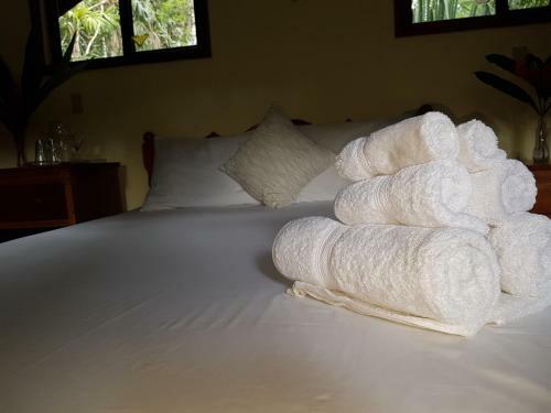 Bed & Breakfast Better In Belize Eco Lodge