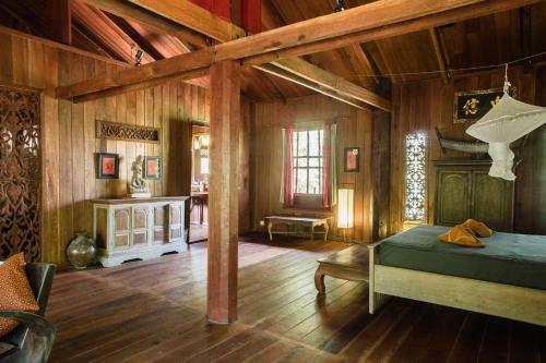 Hotel Rajabori Villas Resort