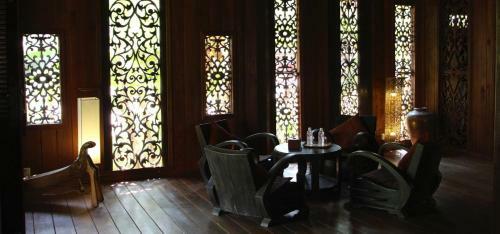 Hotel Rajabori Villas Resort