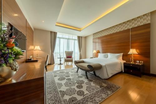 Garden City Hotel