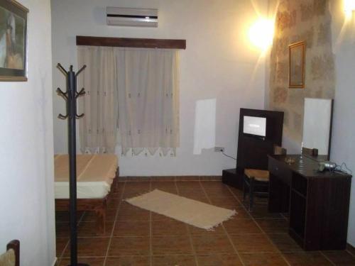 Hostal Castle Karpasia Guest House