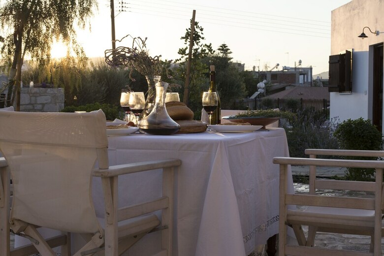 Bed & Breakfast Meleni Cottage Houses
