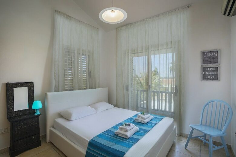 Meneou Beachfront Villa