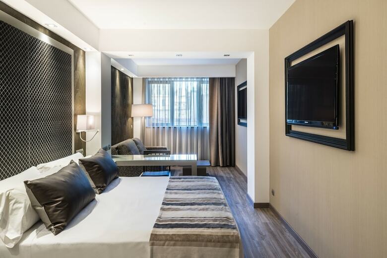 Hotel Catalonia Square